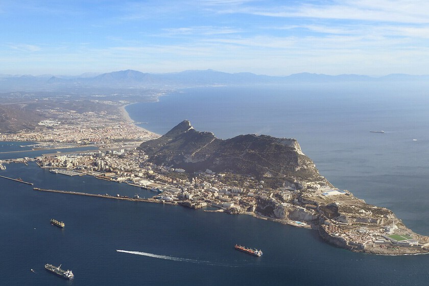 Gibraltar y Galicia están separados por 700 kilómetros, pero comparten algo: la respuesta a cómo pasamos de un idioma a otro