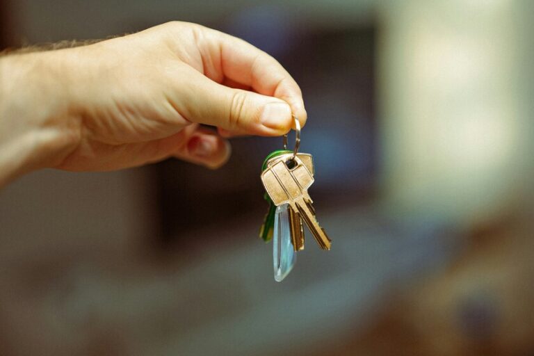 Hacienda ha confirmado lo que ya era una realidad: vivir gratis en casa de tus padres no implica una donación de vivienda