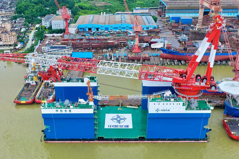 El nuevo monstruo naval de China tiene una misión extraña: hundirse a medias antes de ponerse a trabajar