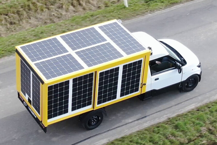 Una furgoneta repleta de paneles solares ha estado cuatro meses circulando por Europa. El resultado es tan bueno como dudoso