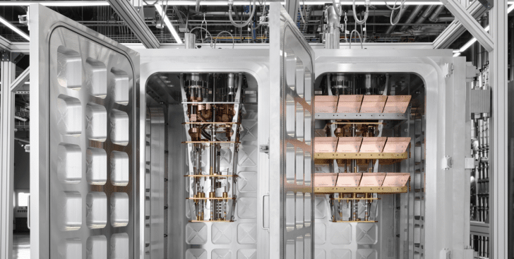 IBM conecta dos módulos criogénicos para ampliar sus sistemas cuánticos