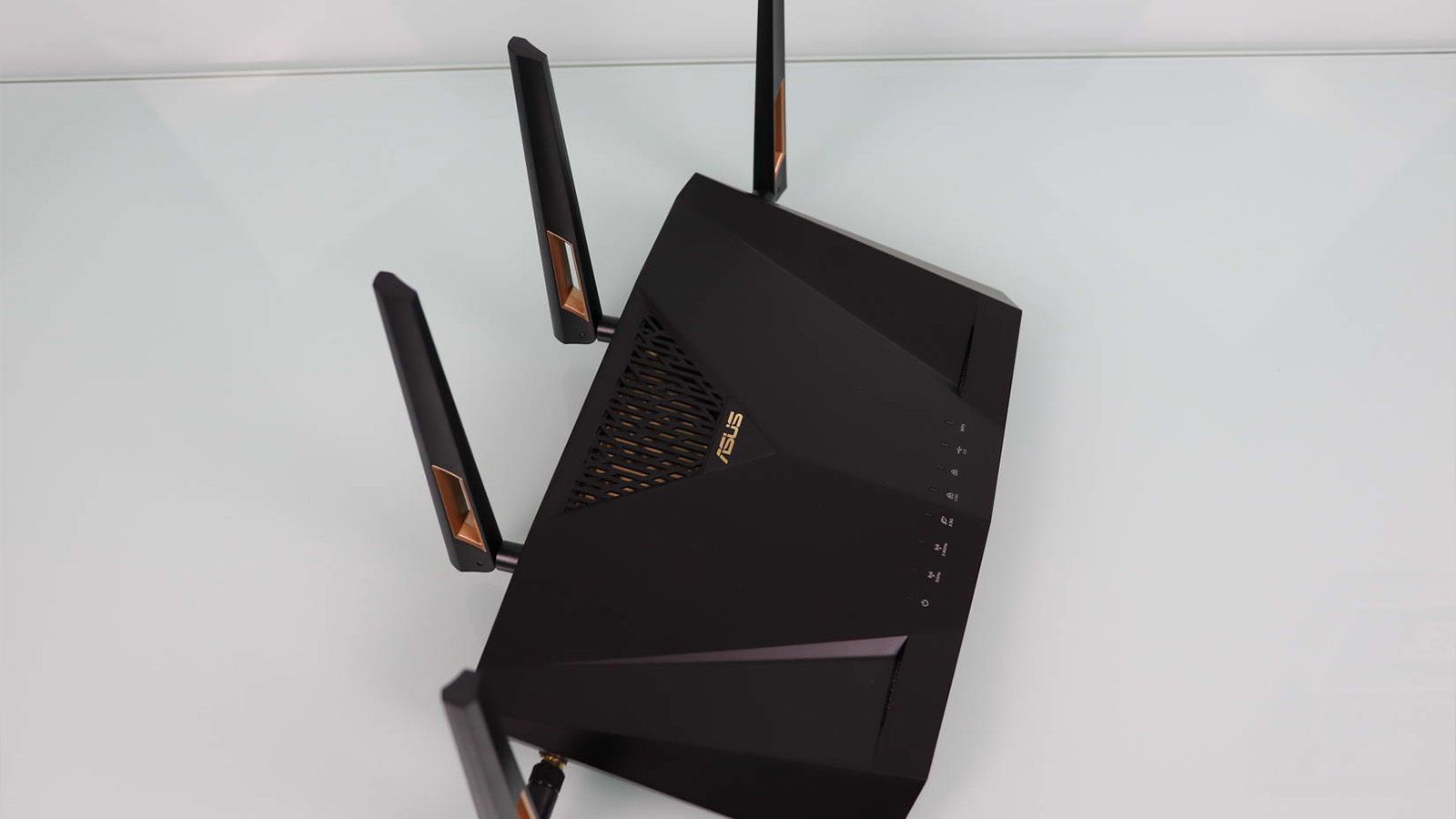 ¿Es mejor comprar un router nuevo o llenar la casa de repetidores? Esto debes saber para tener la mejor conexión
