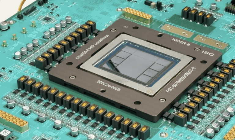OpenAI presenta los primeros resultados de Jalapeño, su chip propio para inferencia de IA