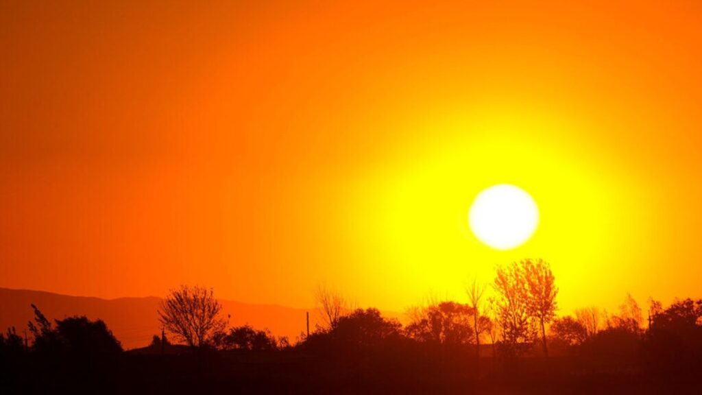 El error que no debes cometer con la repentina subida de temperaturas de esta semana o gastarás mucha luz