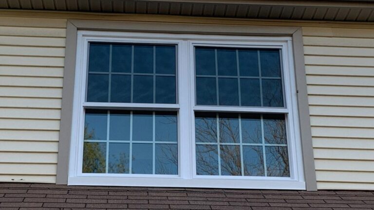 ¿Cómo puedo saber si me he dejado una puerta o ventana abierta usando domótica?